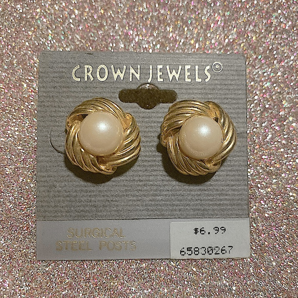 Vintage Faux pearl and gold tone Earrings